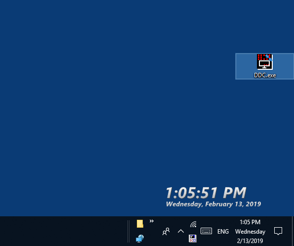 The digital Windows 11, 10, ... clock can also appear decent on the desktop!